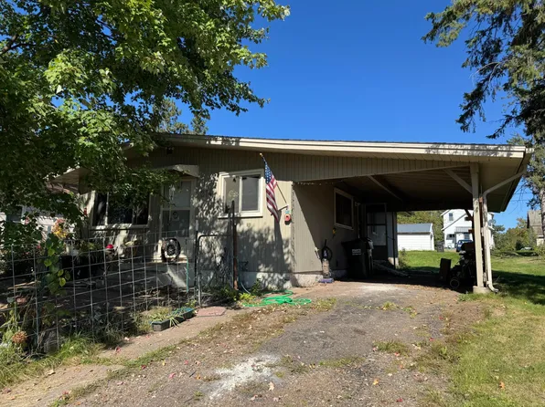 214 Division St, Sandstone, MN 55072