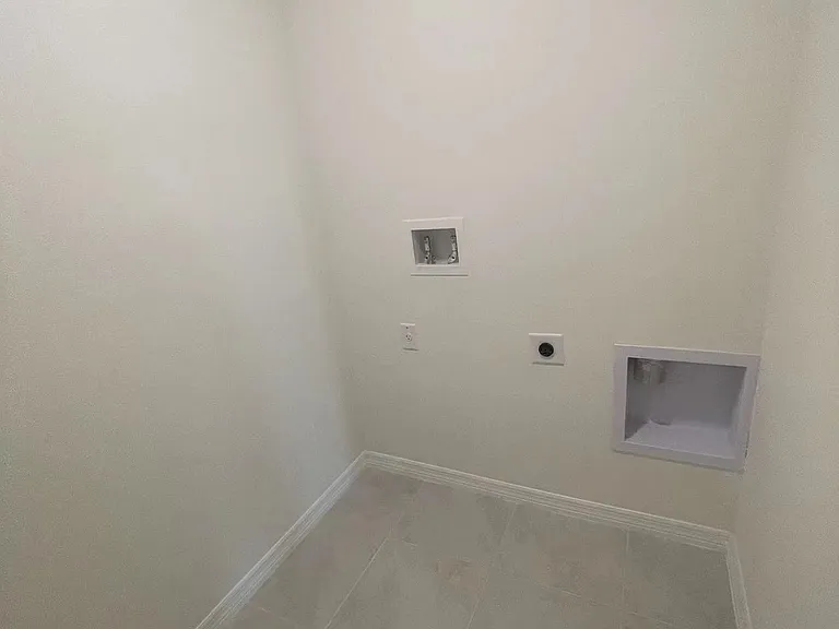 289 Sofia Ln — Photo 8