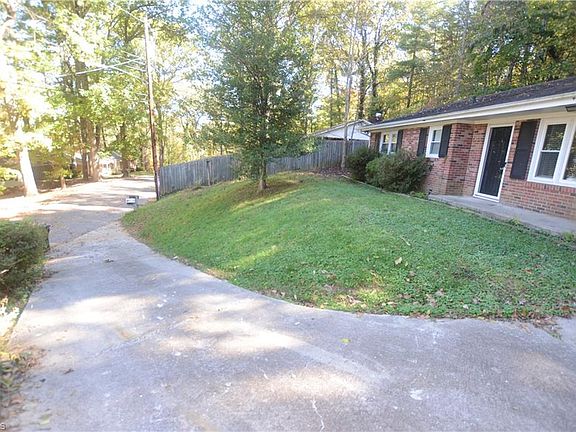 2nd image of 8 Laurel Dr