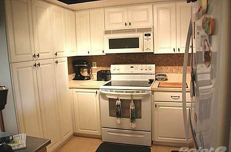 3rd image of 13618 Greenfield Dr APT 202