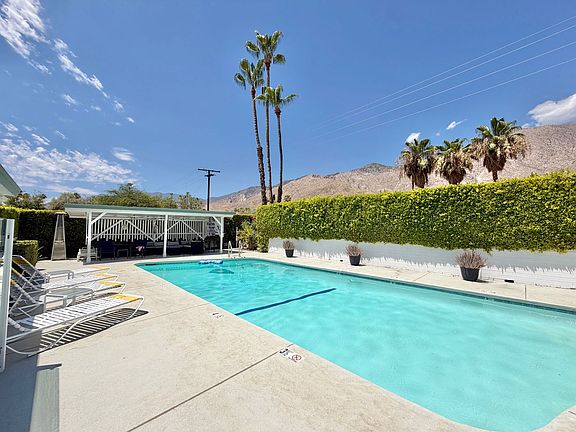 2nd image of 700 N Riverside Dr Unit 2