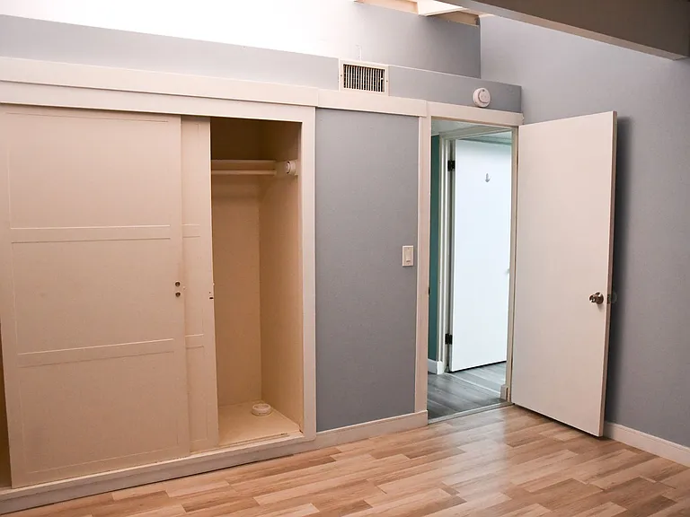 2432 W Transit Ave — Photo 29