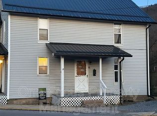 14 Pennsylvania Ave, Mill Hall, PA 17751