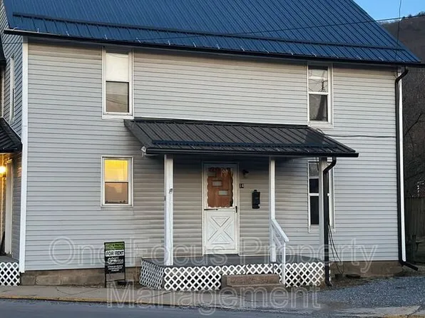 14 Pennsylvania Ave, Mill Hall, PA 17751