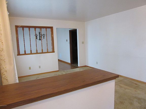 2nd image of 3026 Oakland Dr