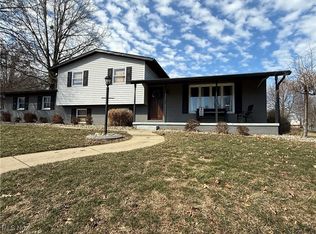 483 Stratton Ave SW, New Philadelphia, OH 44663