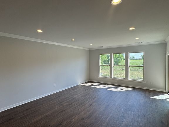 5th image of 464 W Foxrun Lot 40