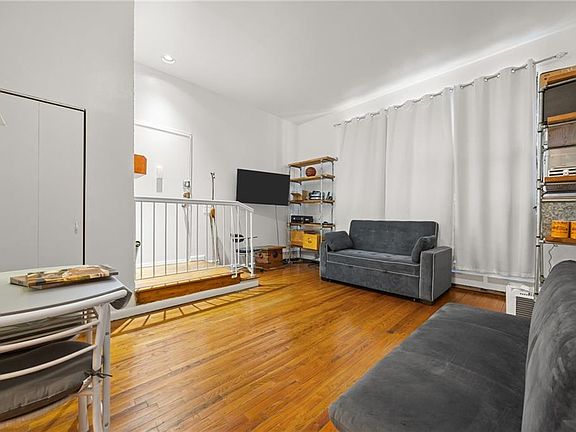 3rd image of 1431 Bedford Ave APT 1A