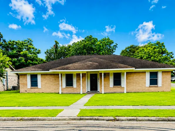 101 Sussex Dell Dr, Victoria, TX 77904