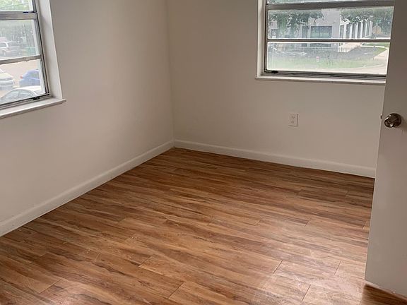 3rd image of 3148 SW 27th Ave #6