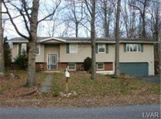 1256 Poplarwood Rd, Wind Gap, PA 18091