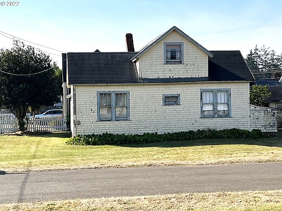 4th image of 514 Lake St SE