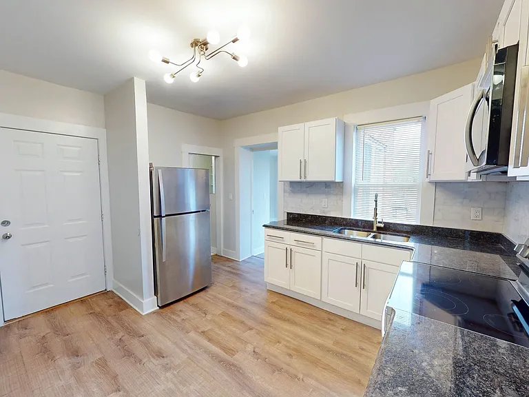 335 John St #2 — Photo 2