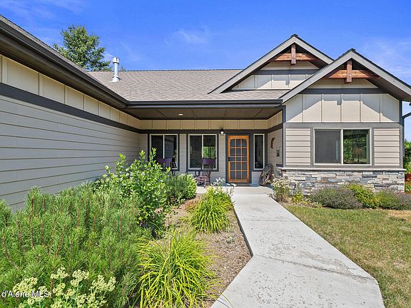 4th image of 225 Aurora Way