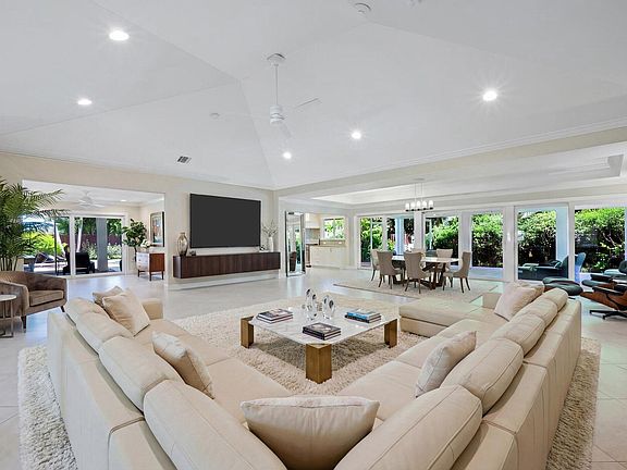 3rd image of 4535 Oak Tree Court
