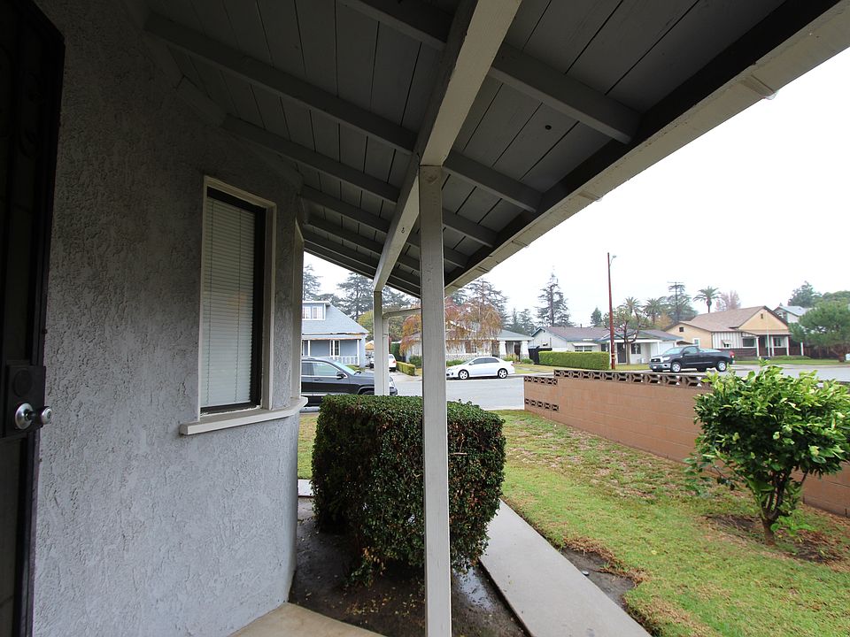 2nd image of 2468 2nd St