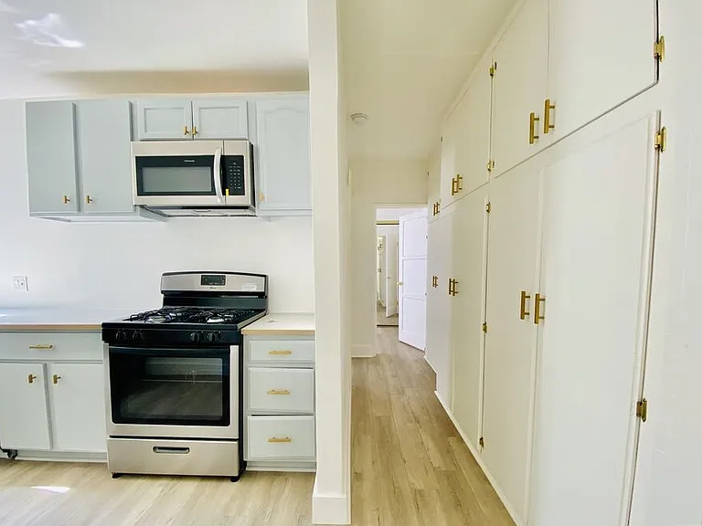 1478 W Vernon Ave — Photo 10