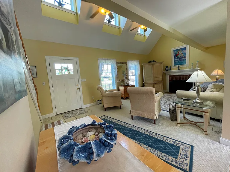 11 Beachwood Ave — Photo 10