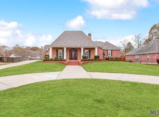 1224 Chariot Dr, Baton Rouge, LA 70816