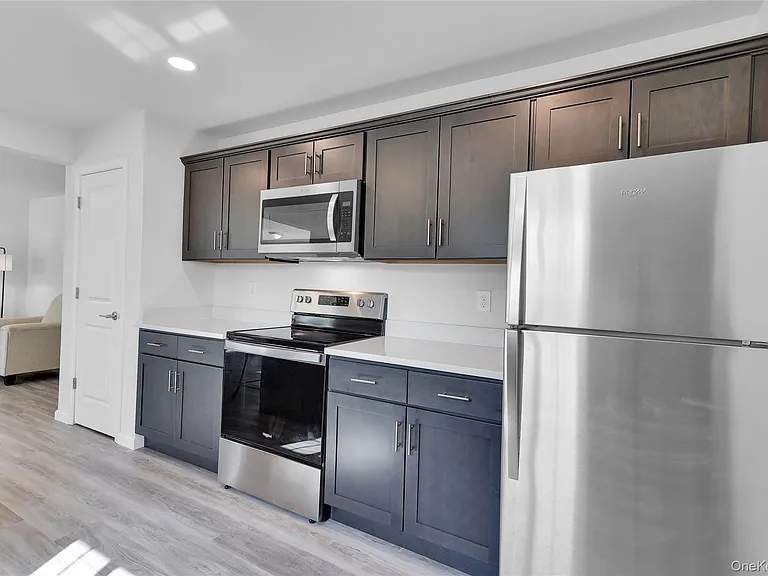 206 Golf Links Rd #232 — Photo 4