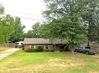 210 Locklear Ave, Longview, TX 75605
