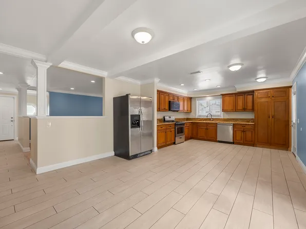 525 S Cardiff St, Anaheim, CA 92806