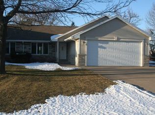 N9685 Golden Way, Appleton, WI 54915