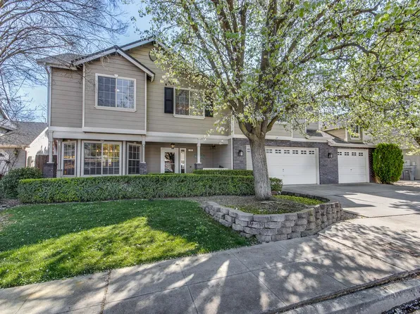 166 Bedford Ave, Clovis, CA 93611