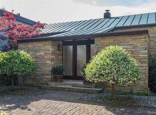 2 Pheasant Run, Old Westbury, NY 11568