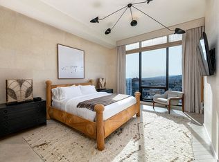 Columbia Square Living, Los Angeles, CA 90028