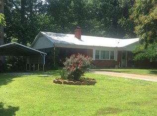 1050 Valley Dr, Newton, NC 28658