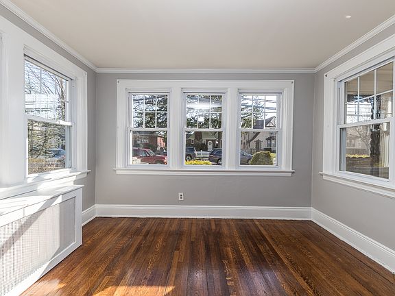 3rd image of 131 Raymond St