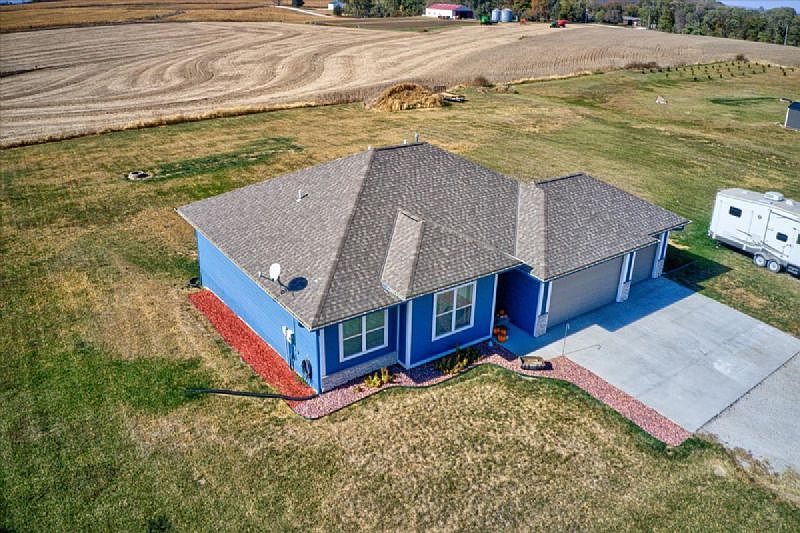 1st image of 62504 250th St