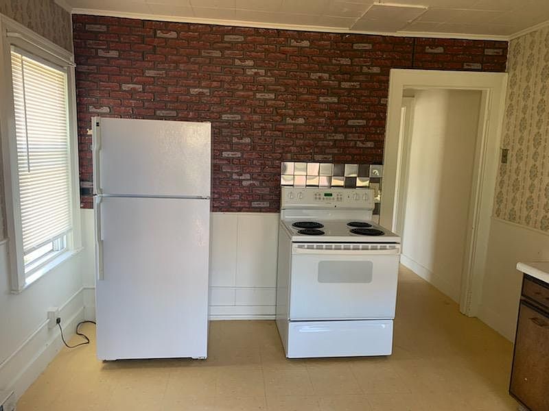 2nd image of 67 Cochran St #2