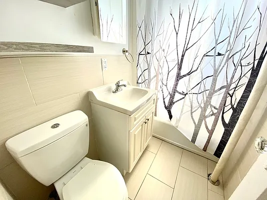 Rented by Voro, LLC | media 9