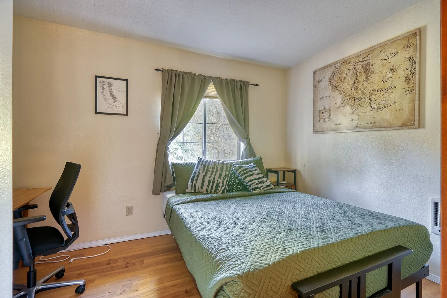 3 bed, 2.0 bath, 1485 sqft, $5,324 — Photo 4