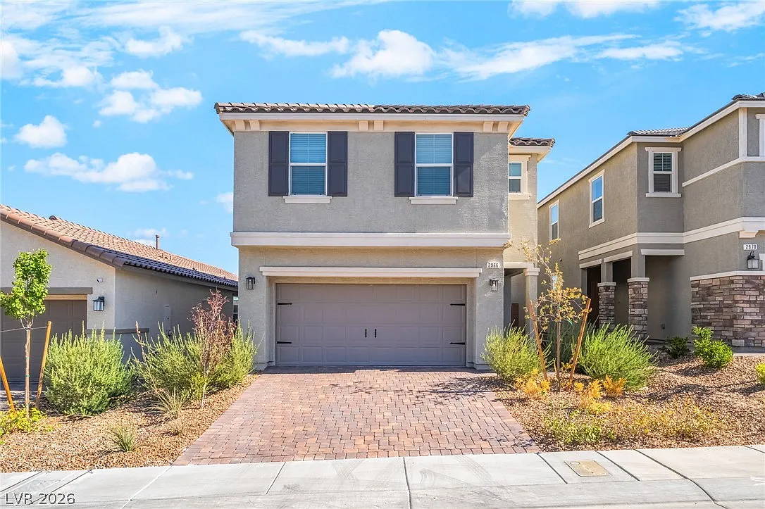 3 bed, 2.5 bath, 2121 sqft, $2,425 — Photo 2