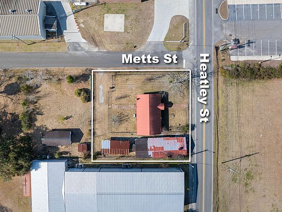 4th image of 309 Heatley St