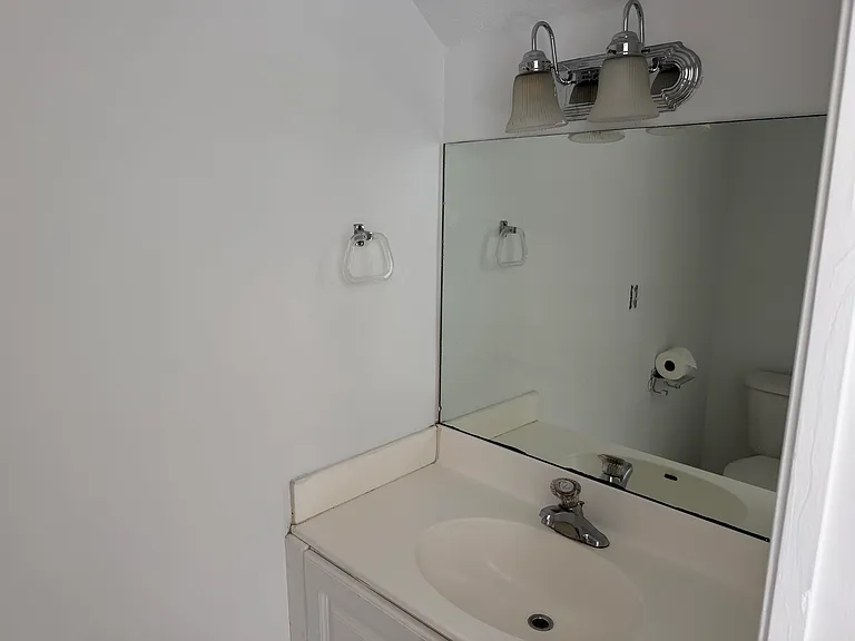 1601 Lakeview Dr W #1601 — Photo 2