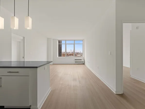 81 Fleet Place image 1 of 20