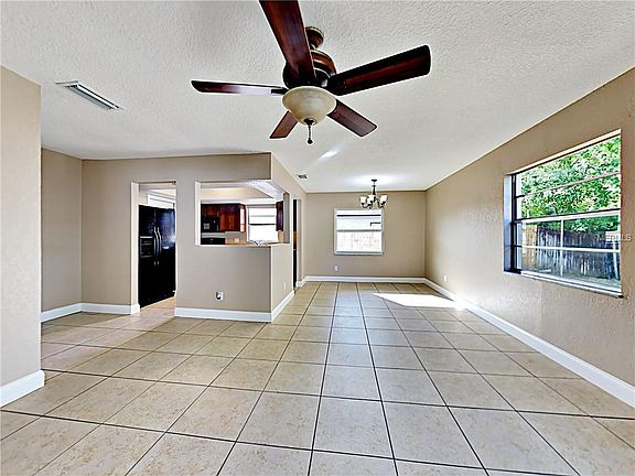4th image of 206 Sweetgum Ct