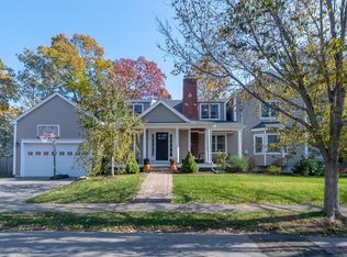 15 Holland St, Needham, MA 02492