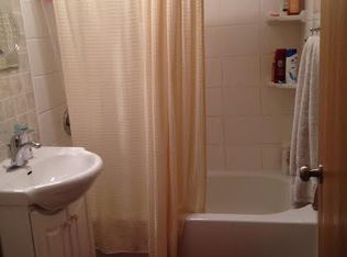 8200 Oak Park Ave, Burbank, IL 60459