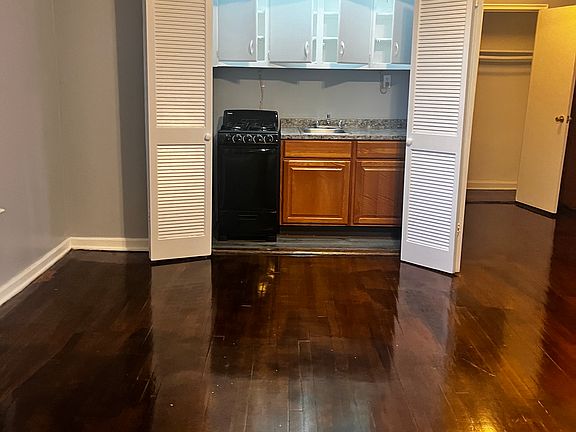 2nd image of 425 Mount Prospect Ave APT 507