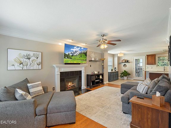 3rd image of 5714 Copperleaf Dr