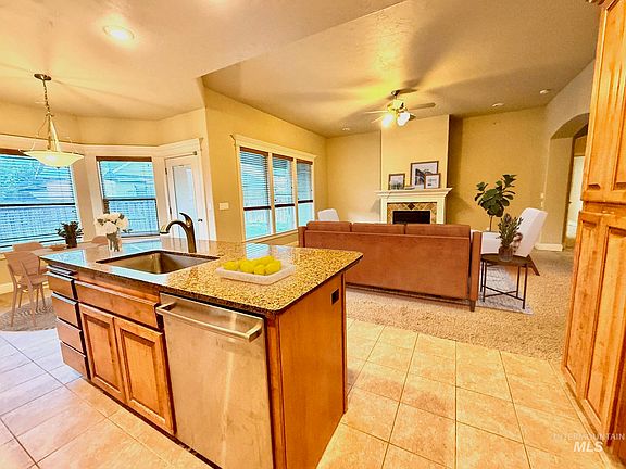 5th image of 2285 W Grand Teton Dr