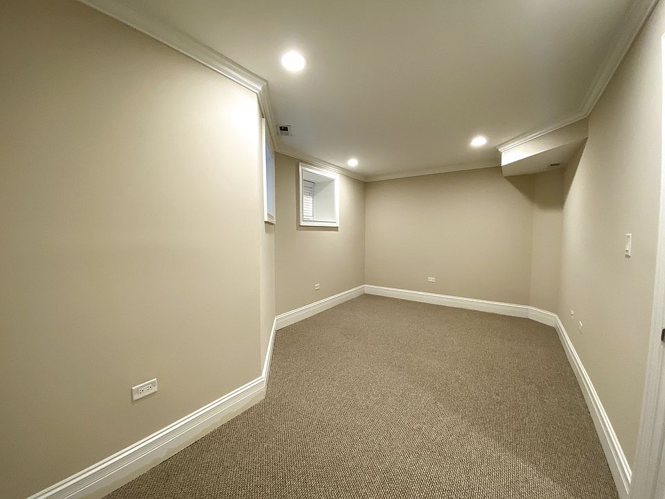 1st image of 3728 N Magnolia Ave #13