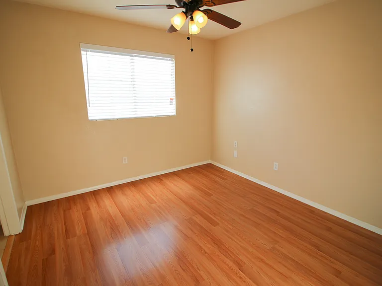 17716 Streamside Ln — Photo 19