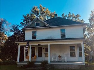 2402 Braley Rd, Ransomville, NY 14131