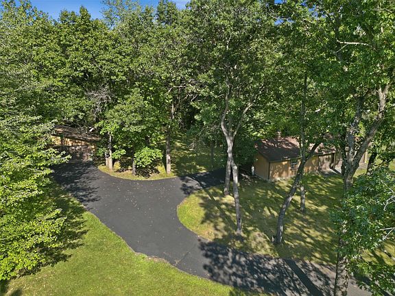 4th image of W2610 Rim Rock Road